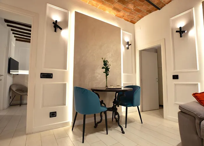 Boutique Steps From Colosseum Appartamento *