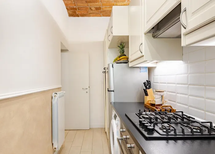 Appartamento Boutique Steps From Colosseum *